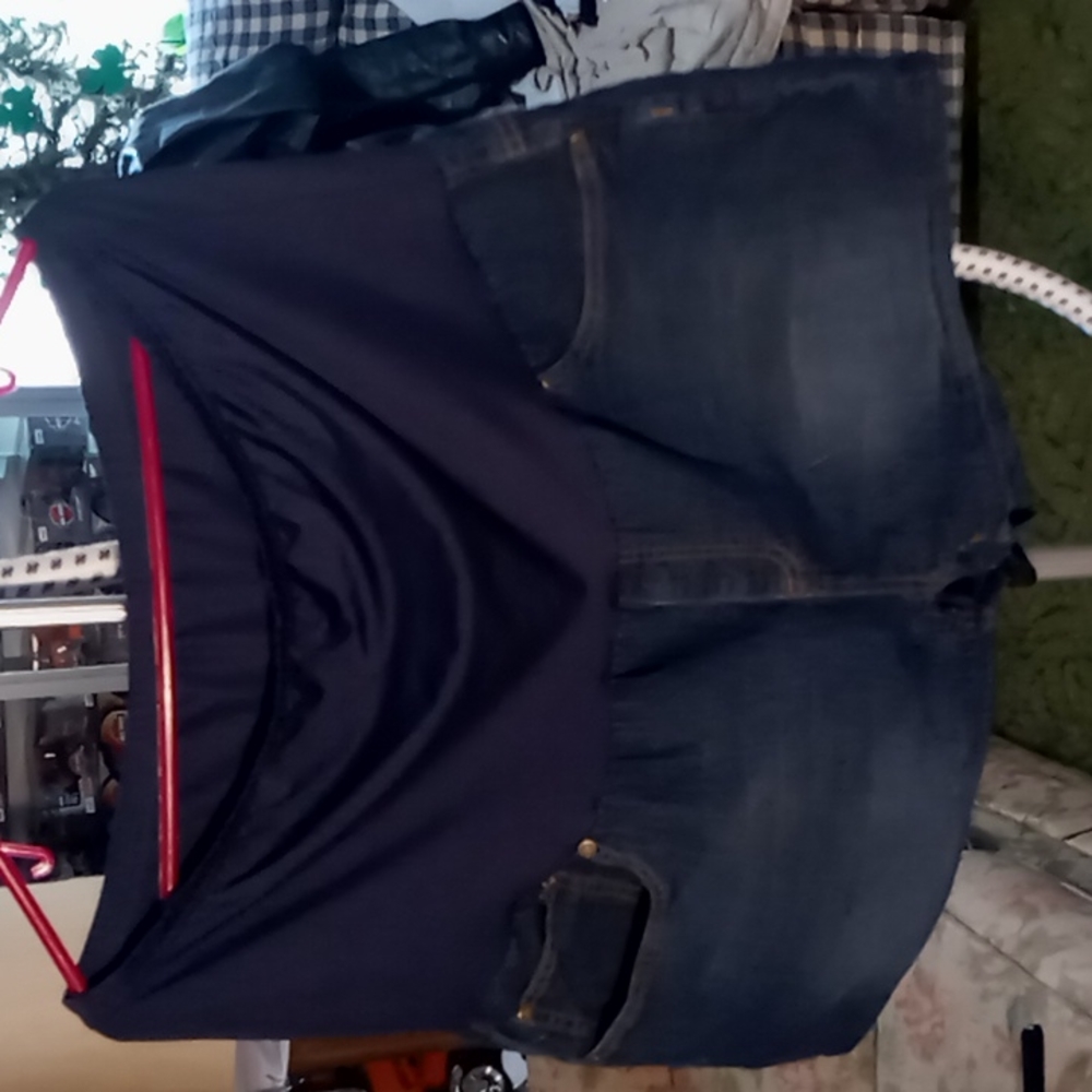 Penelope's Closet Maternity Jean Shorts